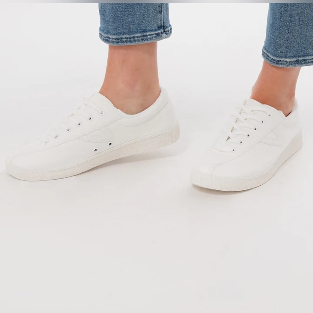 Tretorn Women's White Nylite Canvas Sneakers size 9, very gently used
